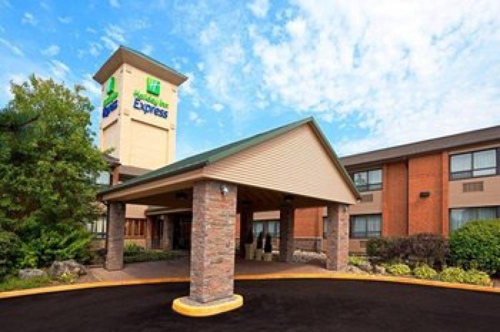 HOLIDAY INN EXP TORONTO EAST BY IHG 1