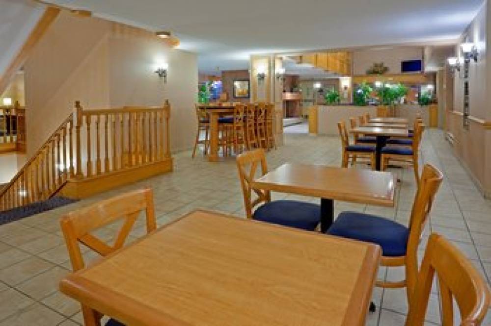 HOLIDAY INN EXP TORONTO EAST BY IHG 3