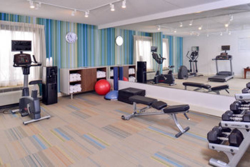 HOLIDAY INN EXP UNIVERSITY AREA 4