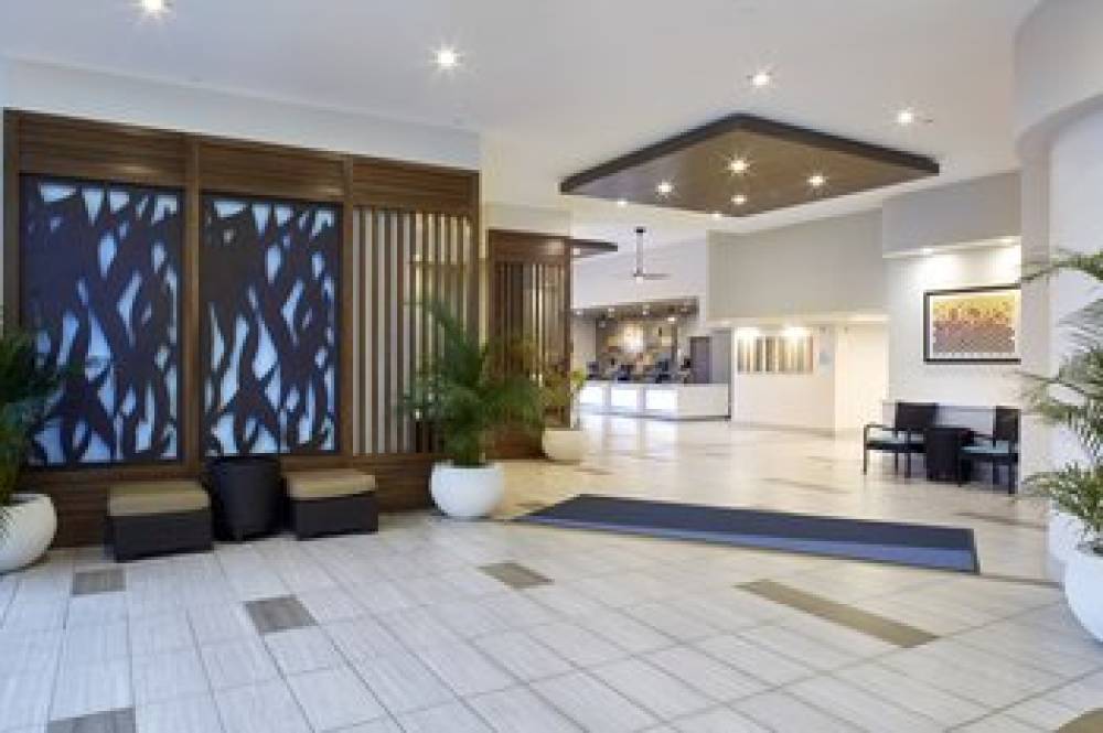 HOLIDAY INN EXP WAIKIKI BY IHG 3