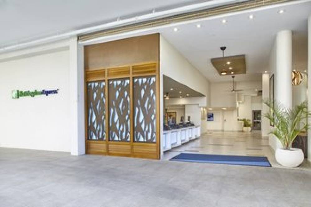 HOLIDAY INN EXP WAIKIKI BY IHG 4