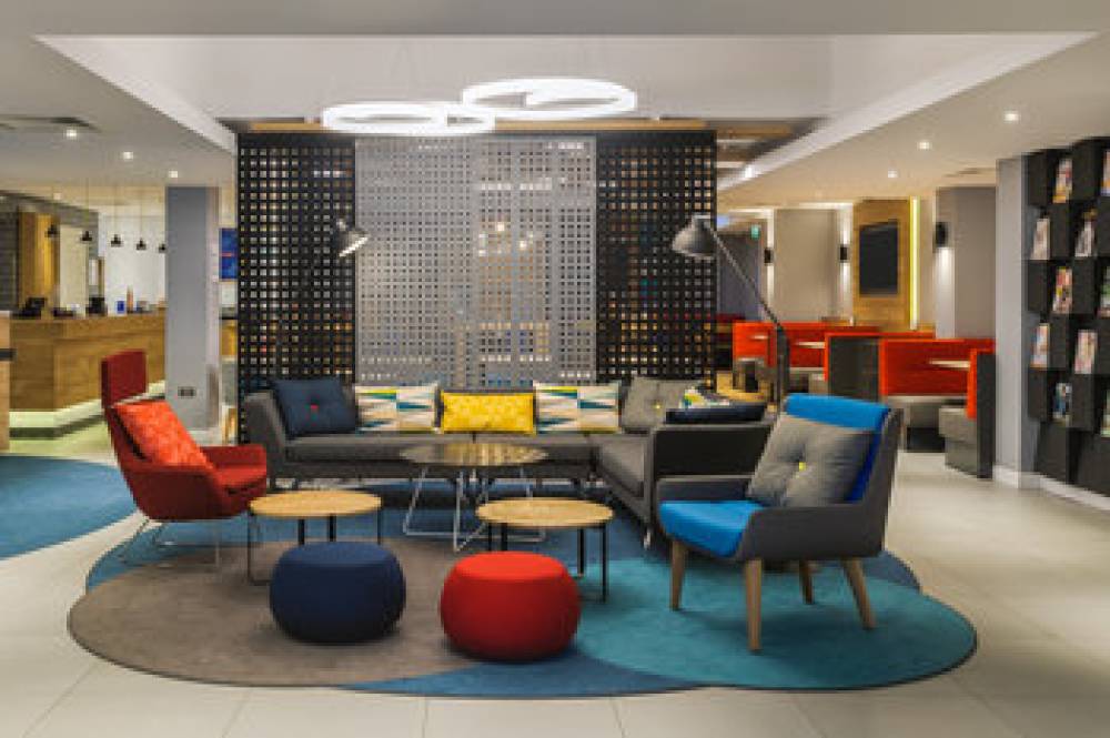 HOLIDAY INN EXP WATFORD JUNCTI 2