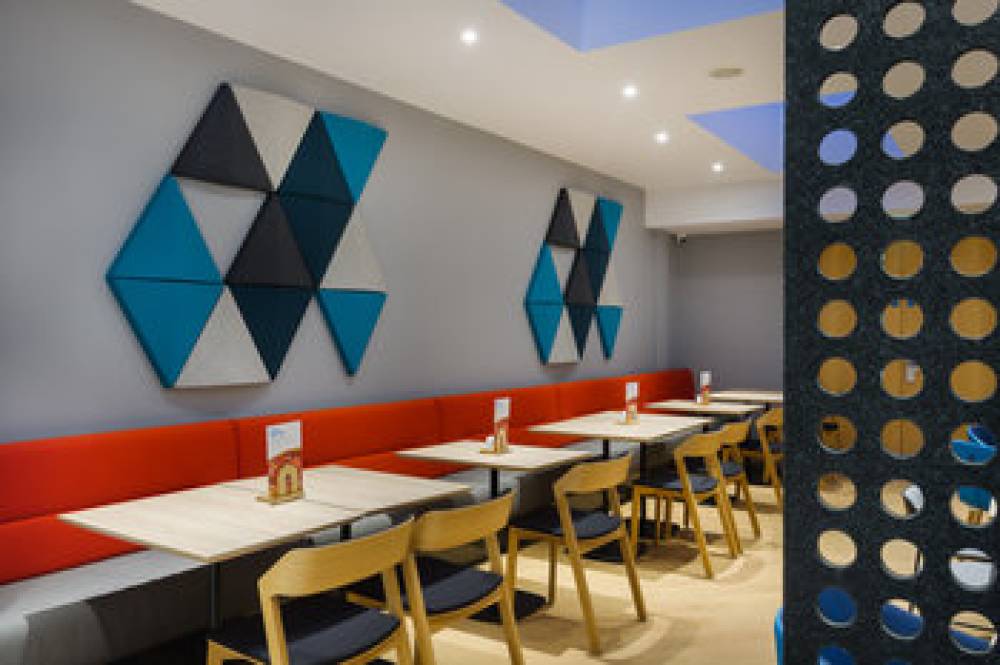 HOLIDAY INN EXP WATFORD JUNCTI 9