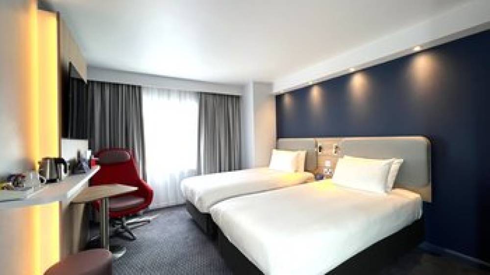 HOLIDAY INN EXP WINDSOR BY IHG 5