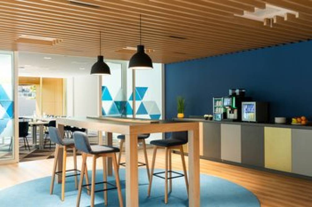 Holiday Inn Express AMSTERDAM - NORTH RIVERSIDE 2