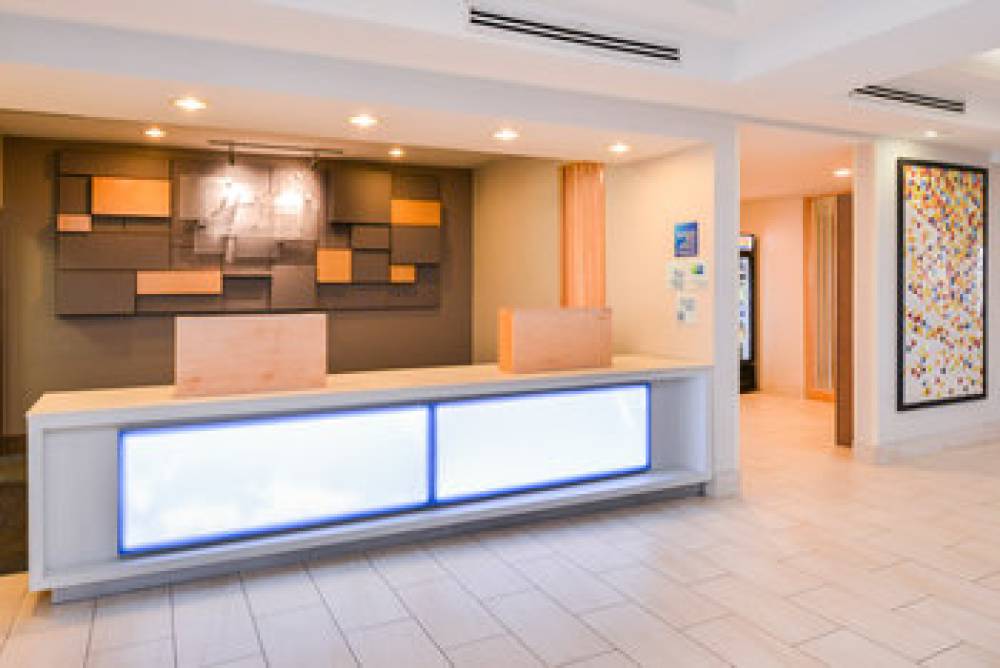 HOLIDAY INN EXPRESS AND SUITES 8