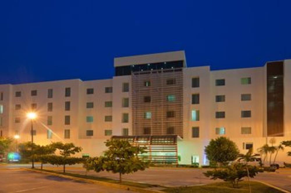 Holiday Inn Express Cd. Del Carmen