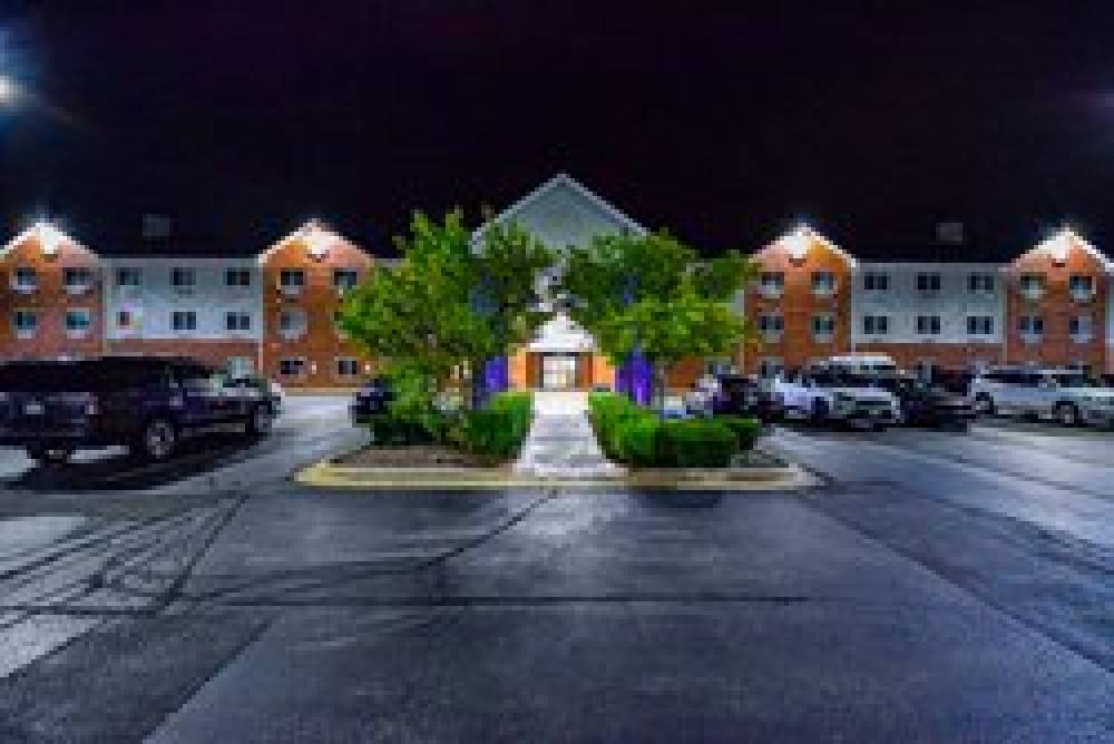 Holiday Inn Express CHICAGO NW-VERNON HILLS 2