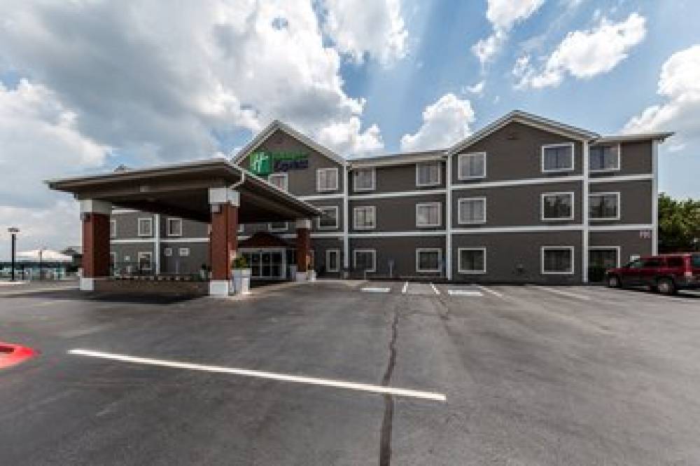 HOLIDAY INN EXPRESS DANDRIDGE 6