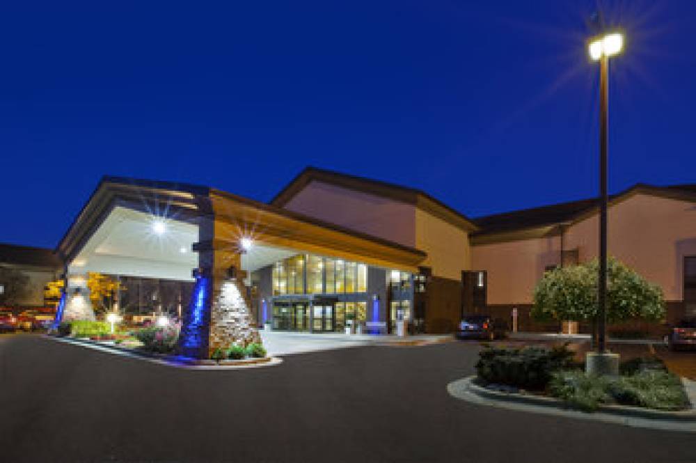 Holiday Inn Express DETROIT-WARREN (GM TECH CTR) 1
