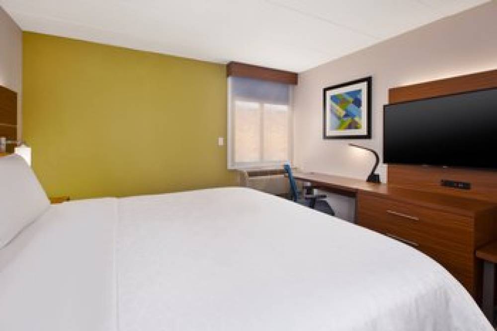 Holiday Inn Express FAIRFAX - ARLINGTON BOULEVARD 7