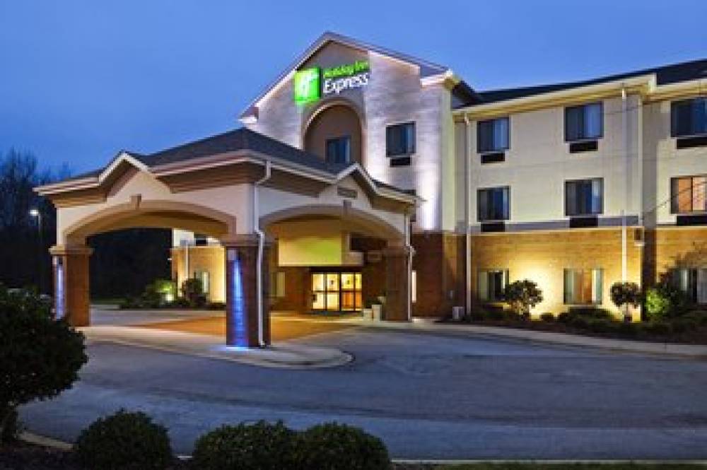 Holiday Inn Express Forest City