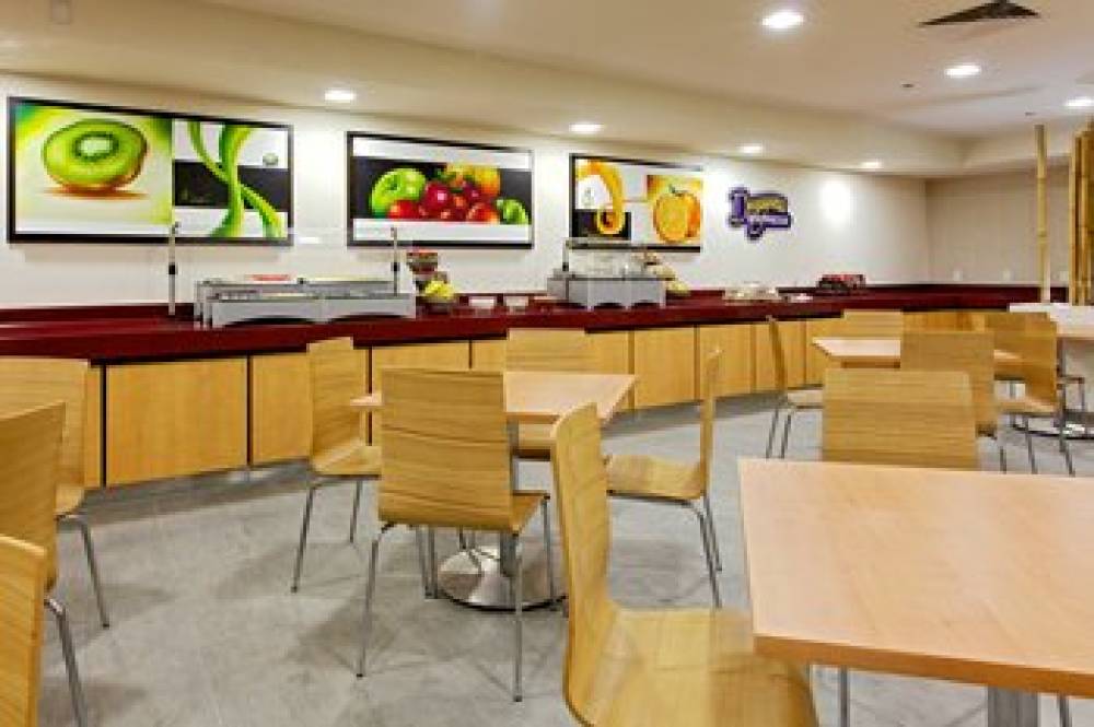 Holiday Inn Express GUADALAJARA EXPO 6