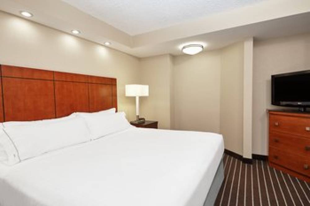 Holiday Inn Express HAMPTON - COLISEUM CENTRAL 9