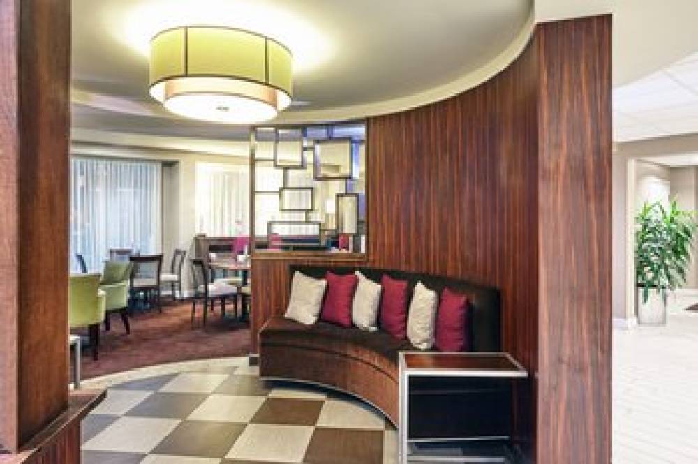 Holiday Inn Express HAMPTON - COLISEUM CENTRAL 6