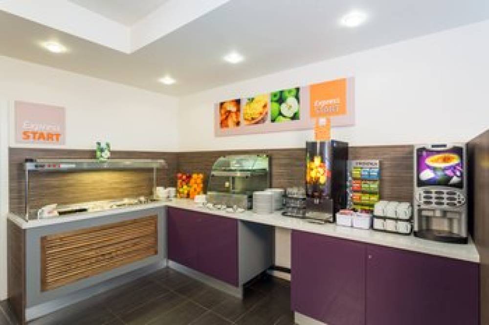 HOLIDAY INN EXPRESS HARLOW 3
