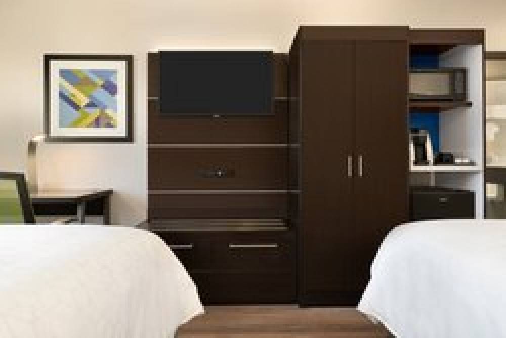 Holiday Inn Express JAMAICA - JFK AIRTRAIN - NYC 10