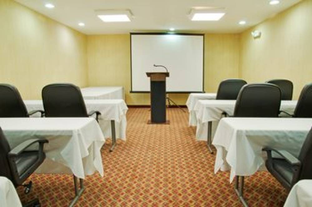 EXPRESS INN LEESVILLE 10