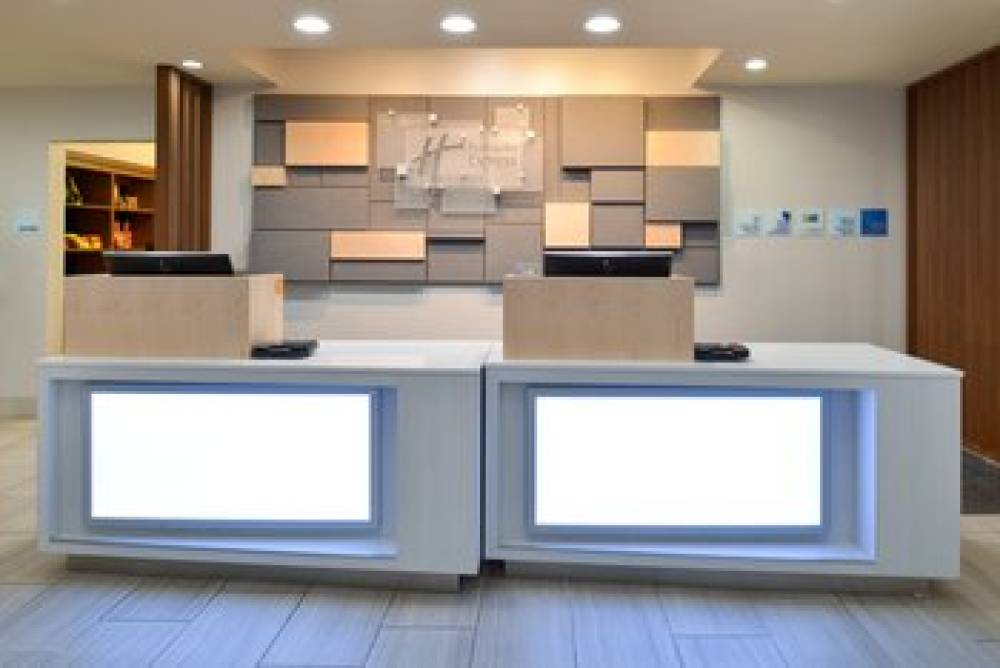 Holiday Inn Express LODI 4