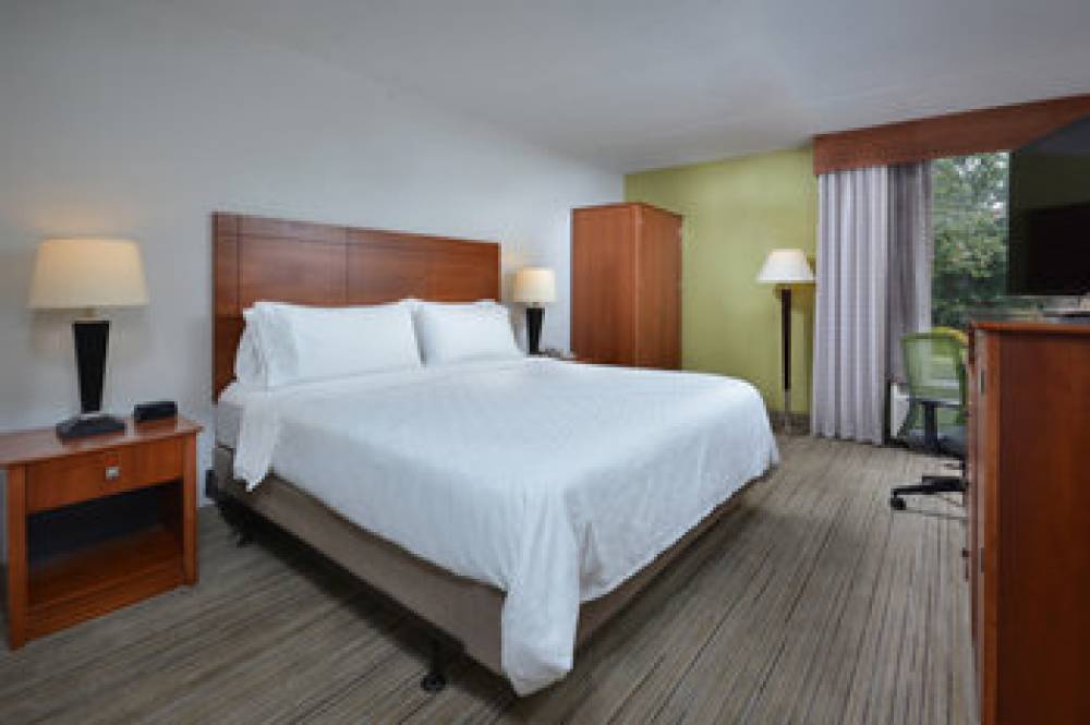Holiday Inn Express LYNCHBURG 4