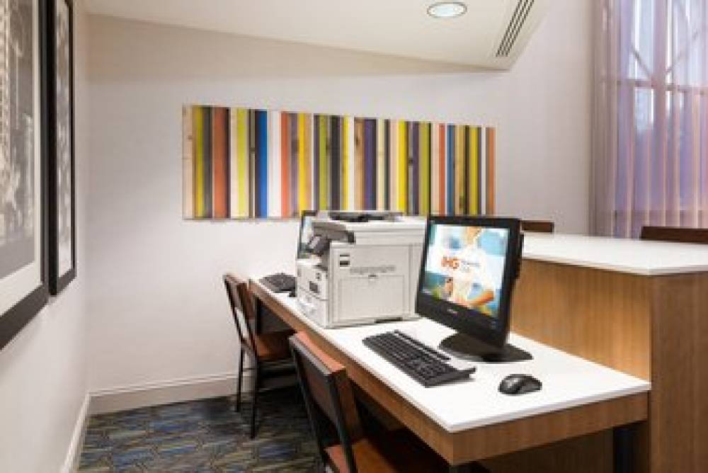 Holiday Inn Express MIAMI AIRPORT DORAL AREA 3