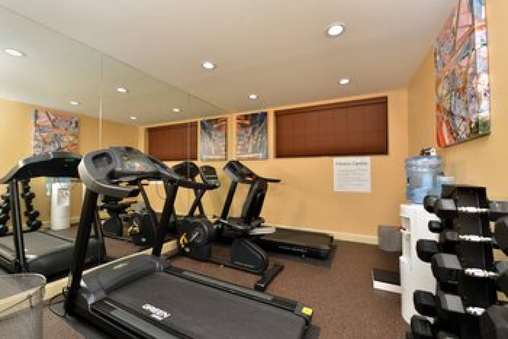 Holiday Inn Express NEW YORK JFK AIRPORT AREA 9