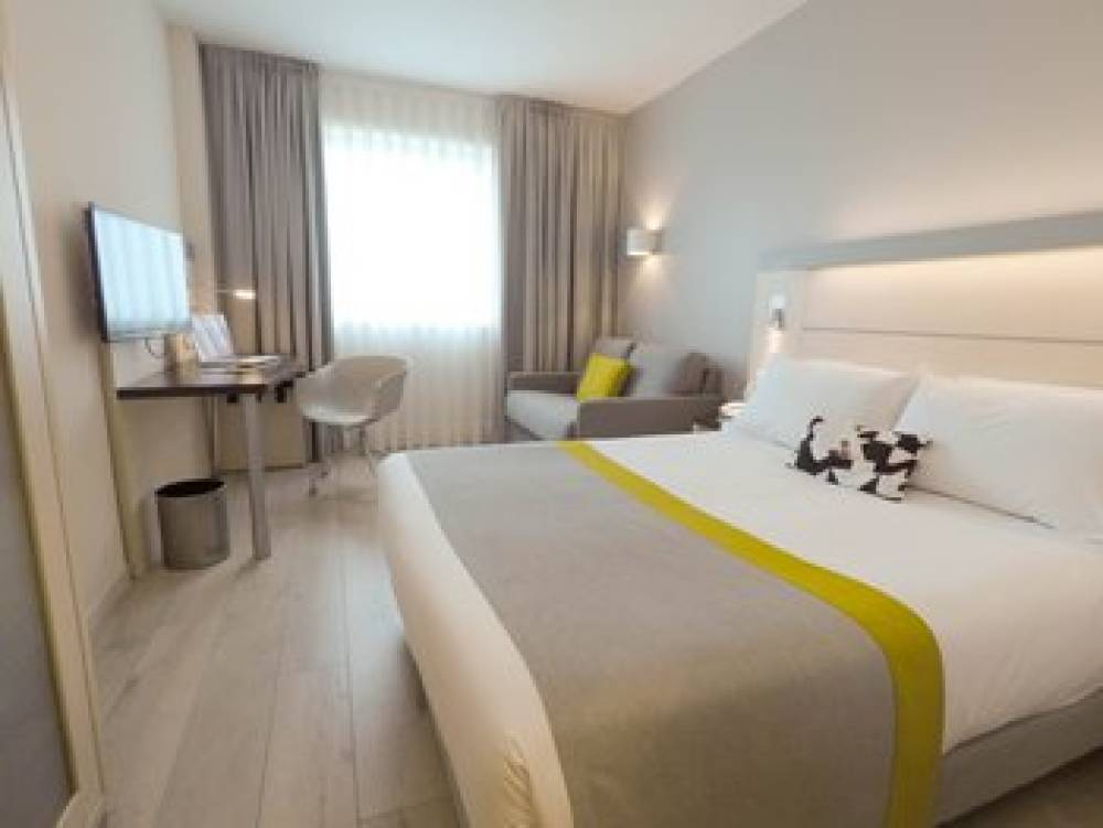 Holiday Inn Express PAMPLONA 10