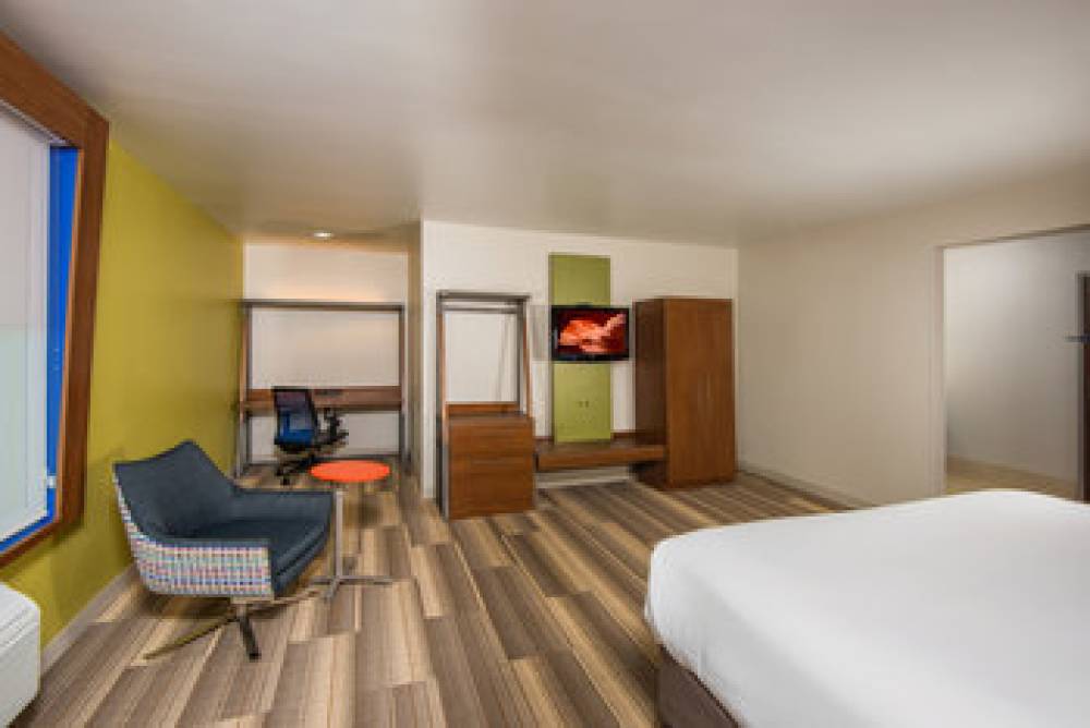 Holiday Inn Express PEORIA NORTH - GLENDALE 10