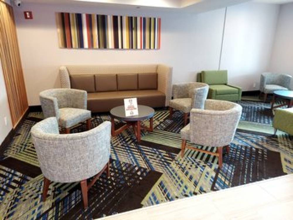 Holiday Inn Express QUEENS - MASPETH 2