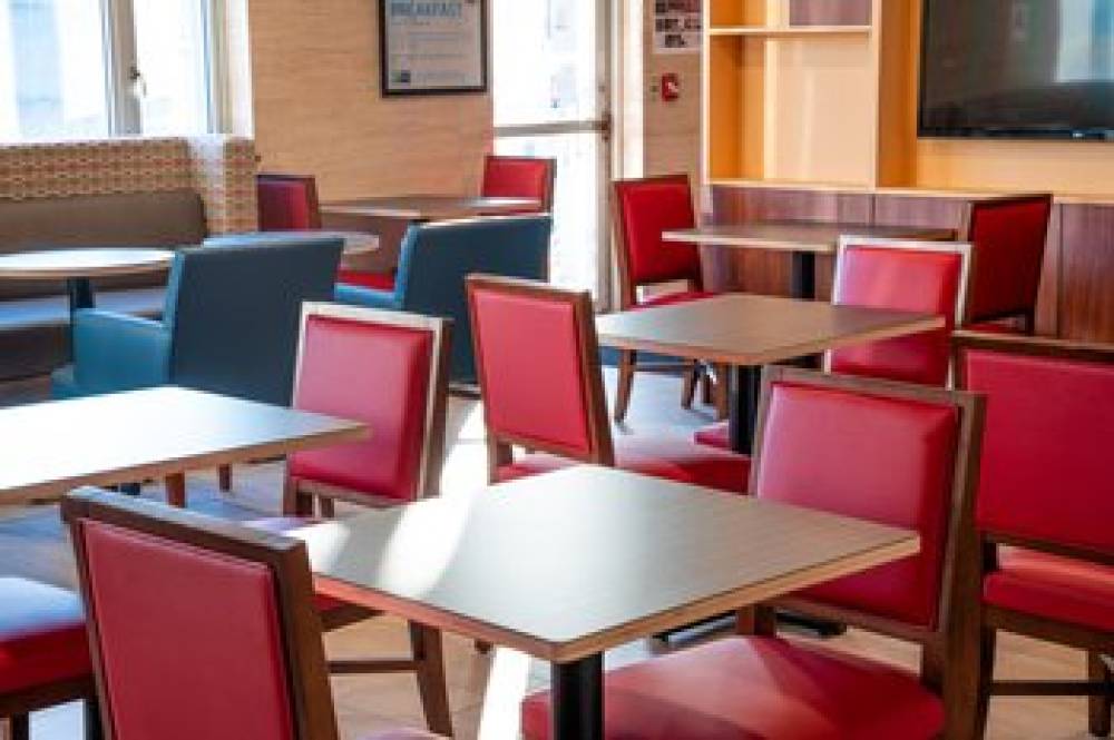 Holiday Inn Express QUEENS - MASPETH 5