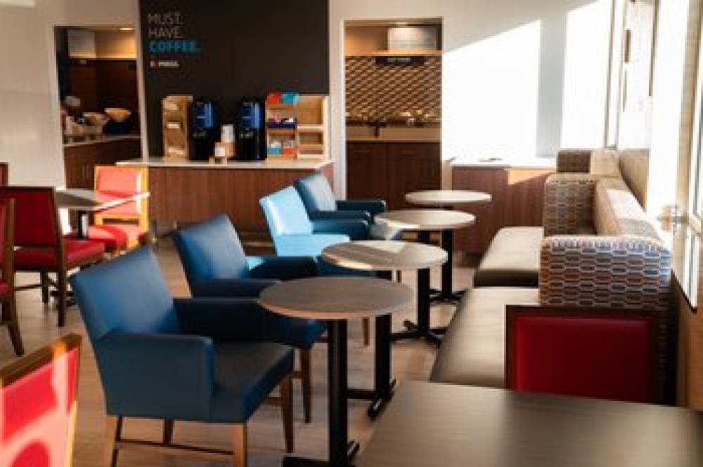 Holiday Inn Express QUEENS - MASPETH 7