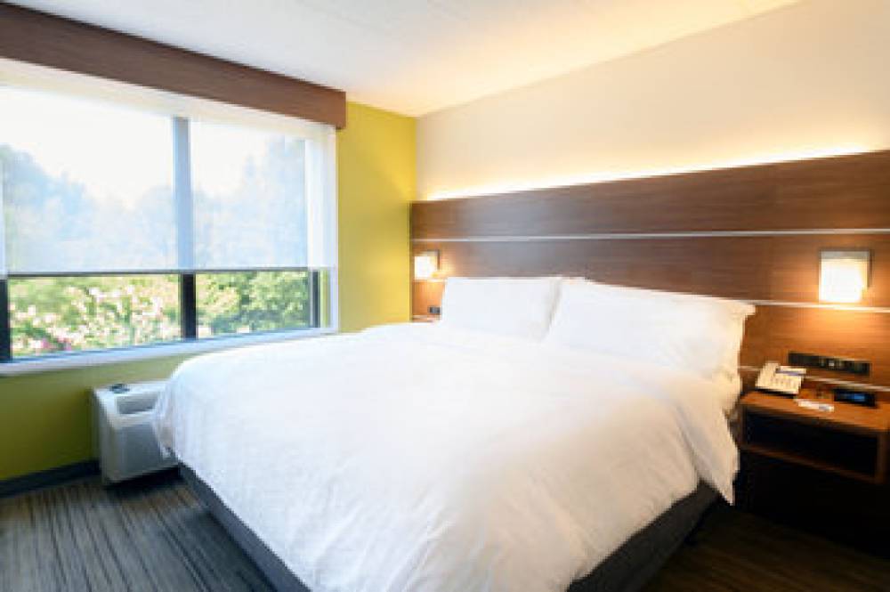 Holiday Inn Express RICHMOND AIRPORT 3