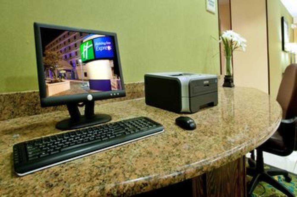 Holiday Inn Express RICHMOND - DOWNTOWN 2