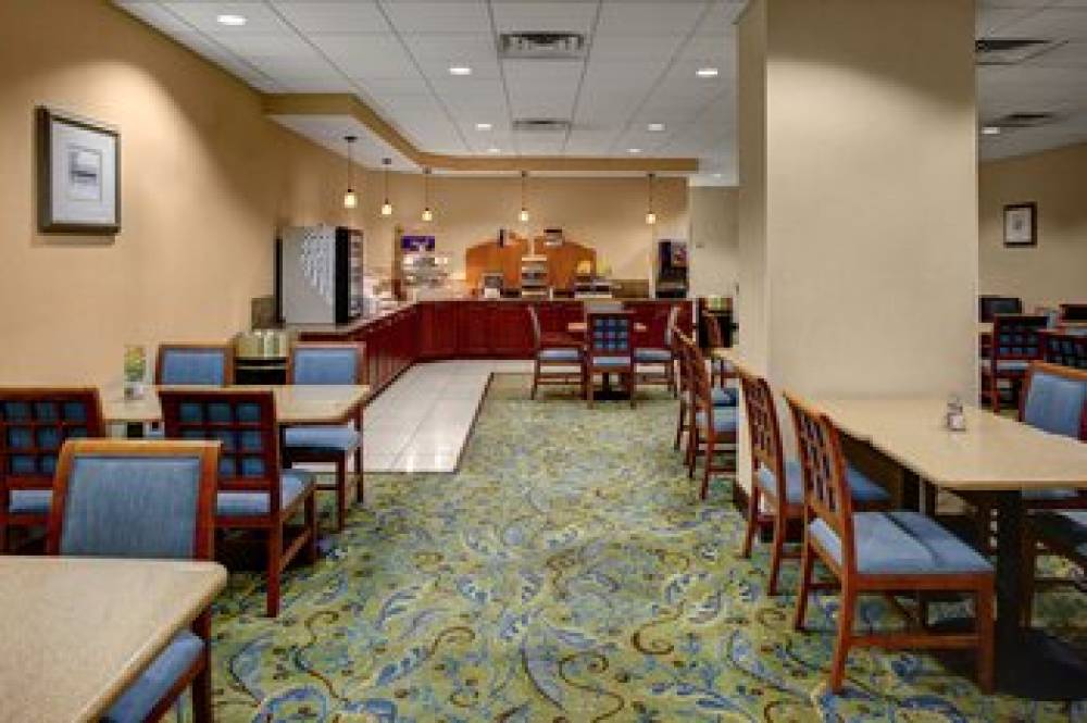 Holiday Inn Express RICHMOND - DOWNTOWN 6