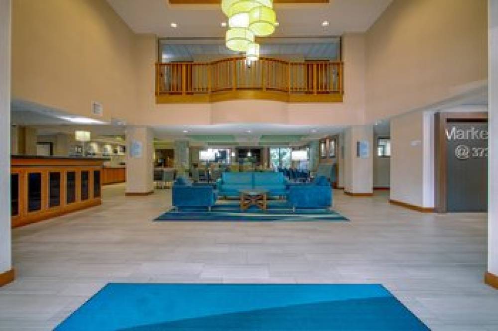 HOLIDAY INN EXP AIRPORT NORTH 5