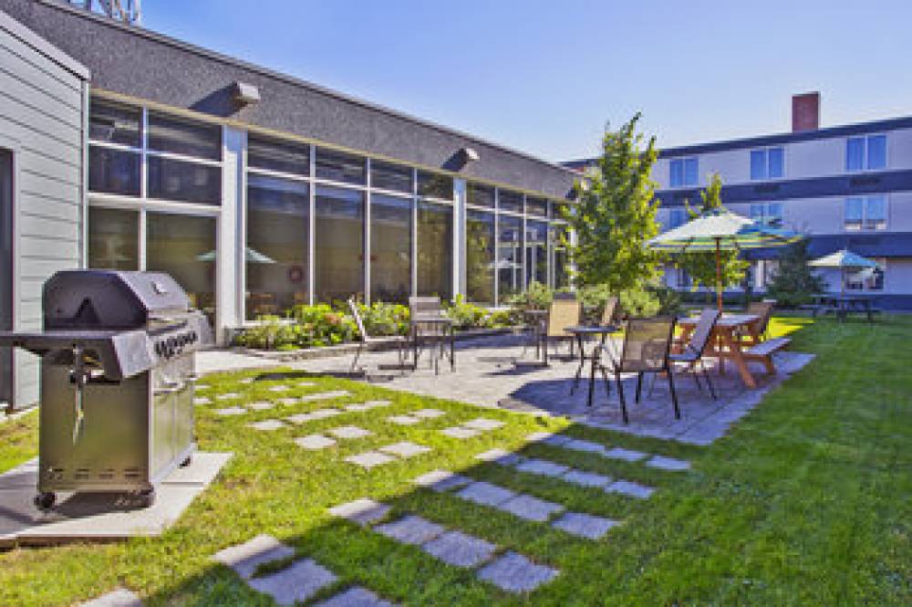 Holiday Inn Express SAULT STE MARIE 2