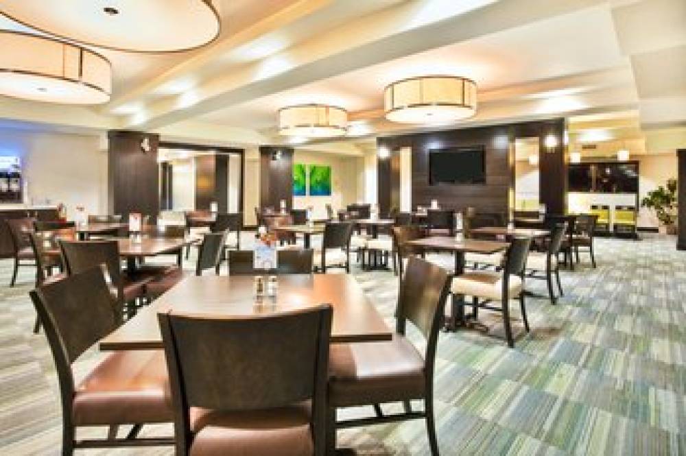 Holiday Inn Express SAULT STE MARIE 8