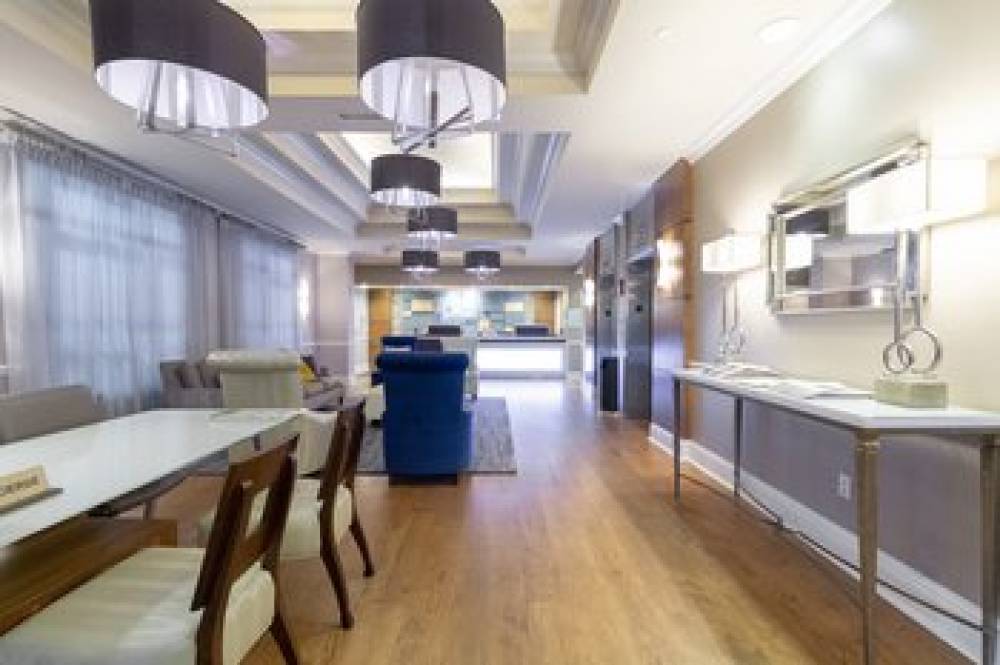 Holiday Inn Express Savannah Historic District