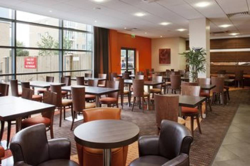 HOLIDAY INN EXPRESS SLOUGH BY IHG 3