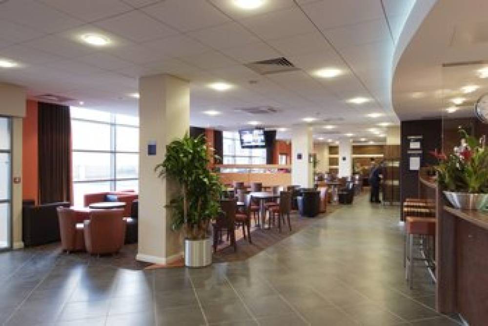 HOLIDAY INN EXPRESS SLOUGH BY IHG 4