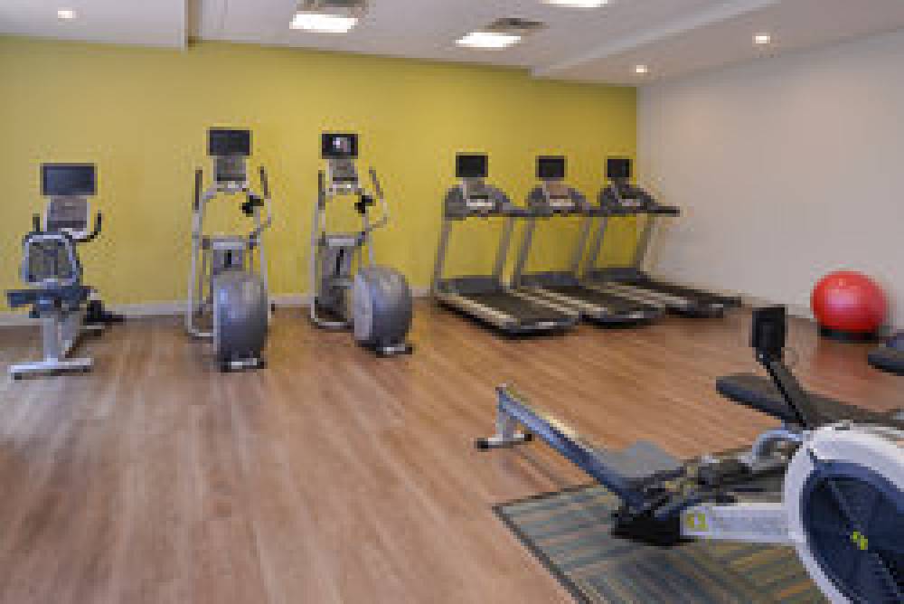 Holiday Inn Express SPRING HILL 8