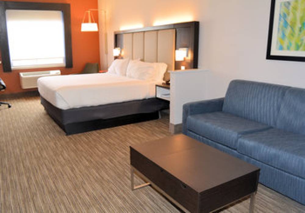 Holiday Inn Express & Suites ABILENE 6