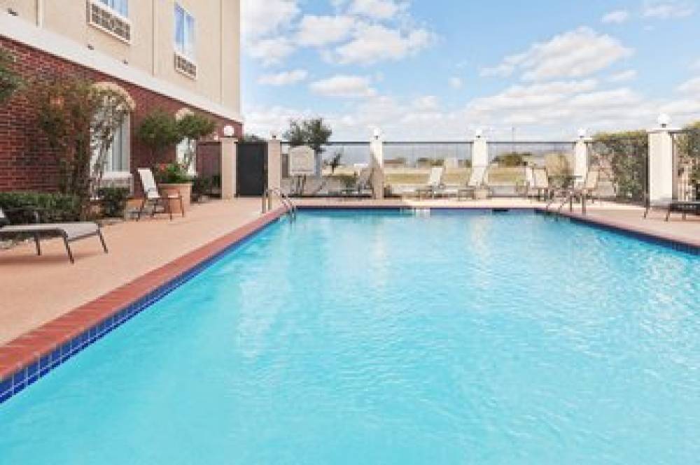 Holiday Inn Express & Suites ABILENE 4