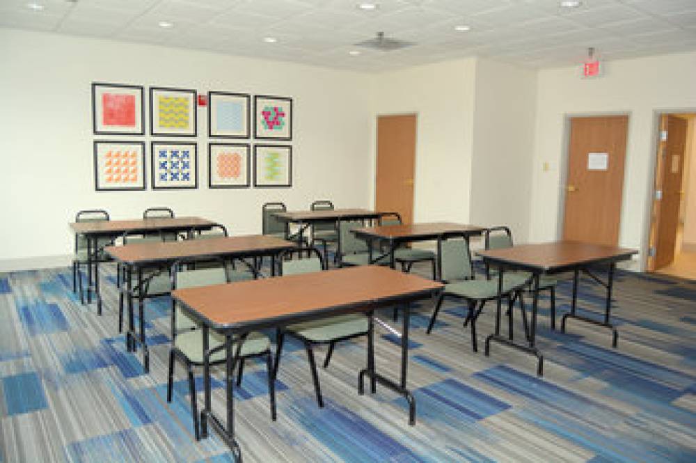 Holiday Inn Express & Suites ABILENE 2