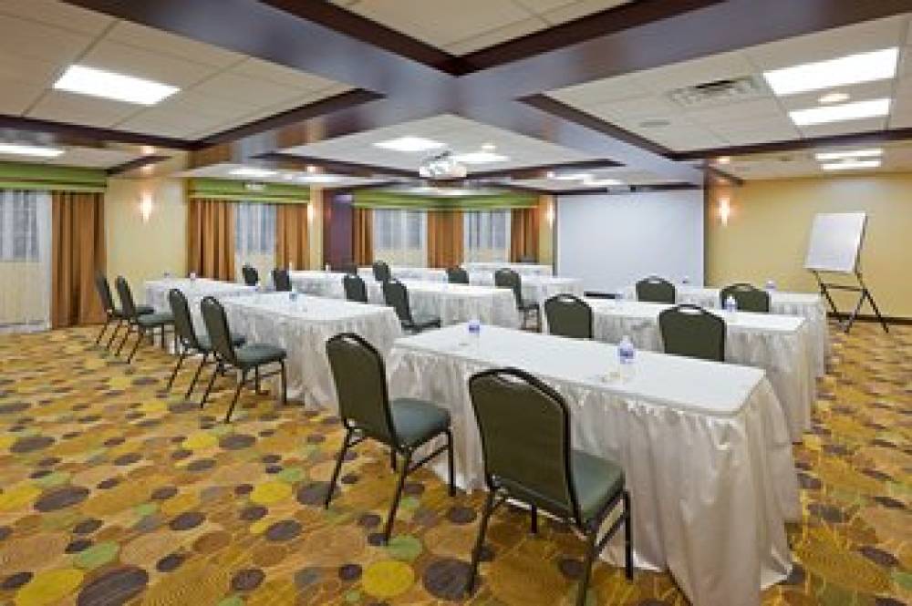 Holiday Inn Express & Suites ABSECON-ATLANTIC CITY AREA 4