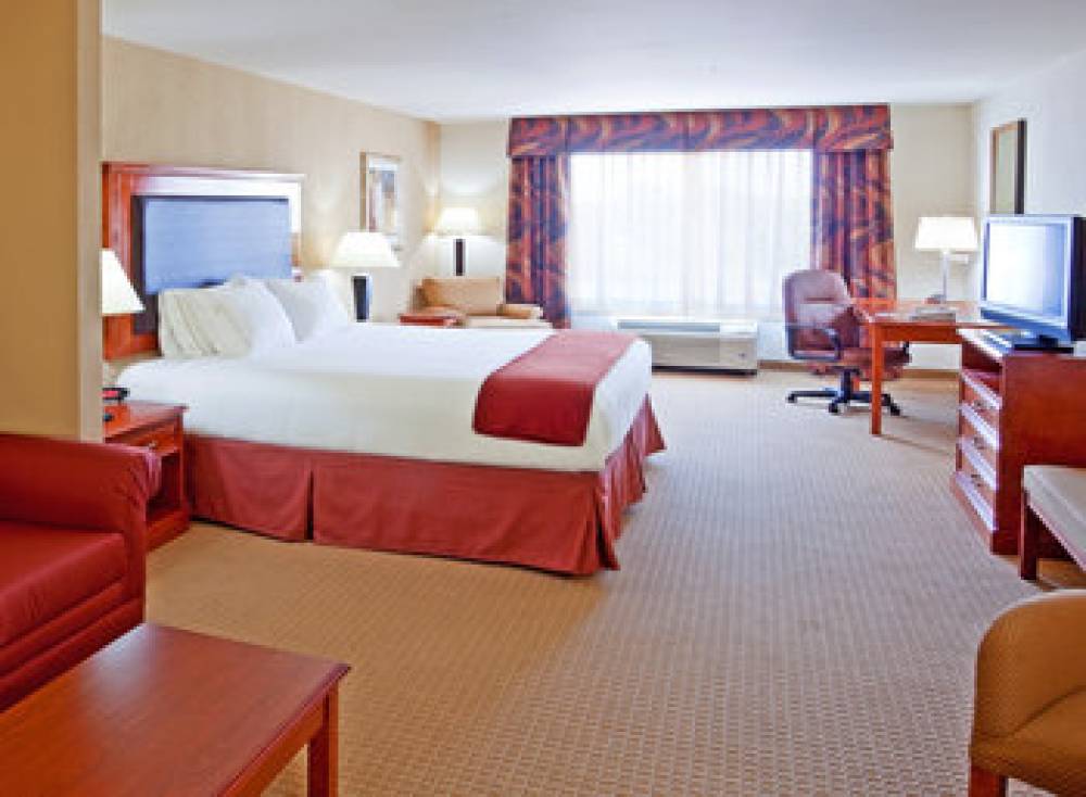 HOLIDAY INN EXP STES LATHAM BY IHG 8