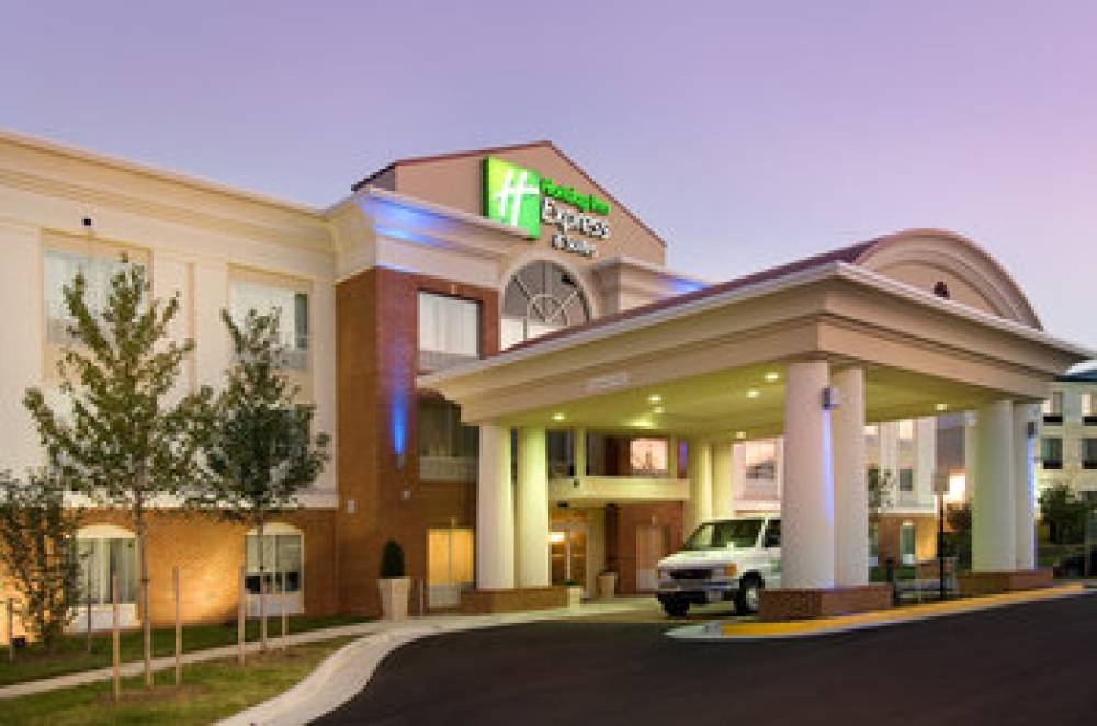 Holiday Inn Express & Suites ALEXANDRIA - FORT BELVOIR 1