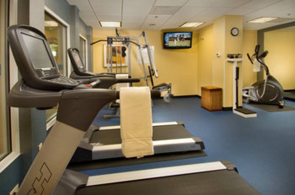 Holiday Inn Express & Suites ALEXANDRIA - FORT BELVOIR 7