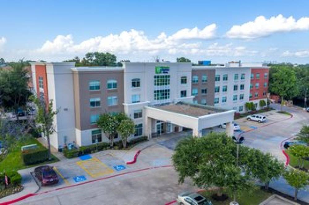 Holiday Inn Express & Suites ARLINGTON NORTH - STADIUM AREA 1