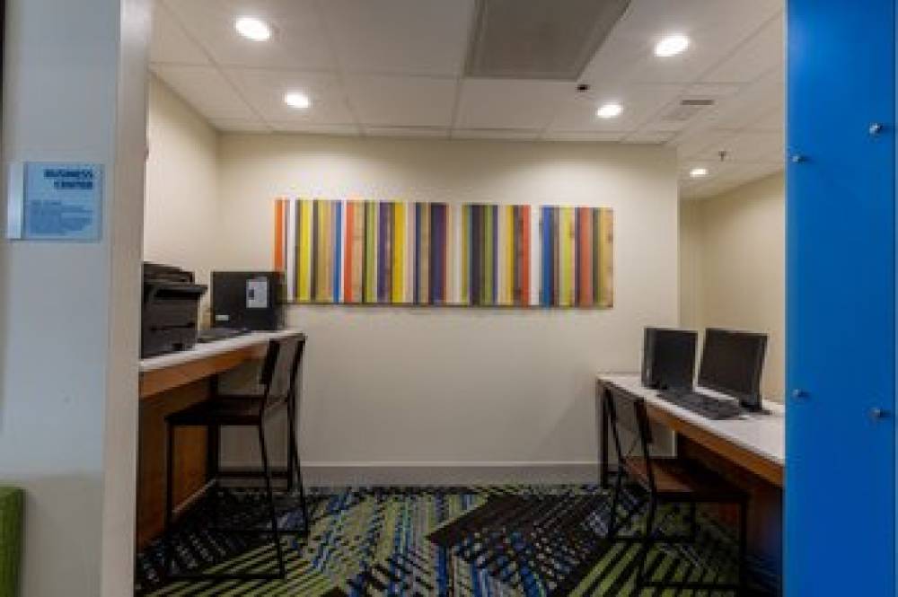 Holiday Inn Express & Suites ARLINGTON NORTH - STADIUM AREA 5